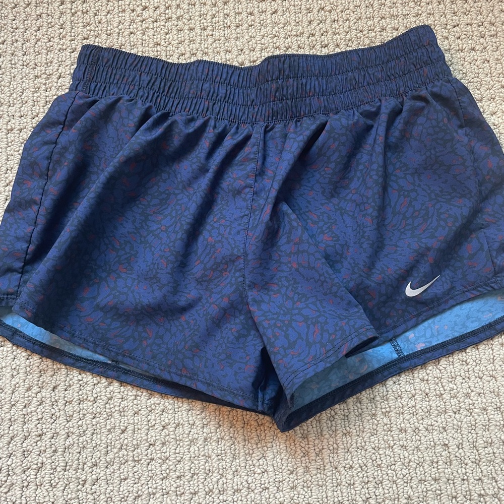 NWOT—Nike shorts